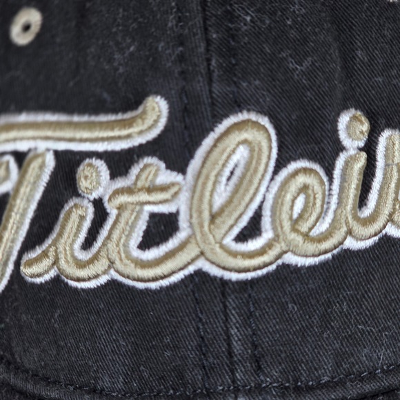 Titleist Black Golf Cap Hat Adjustable Strap Embroidered Logo by New Era - Picture 7 of 9